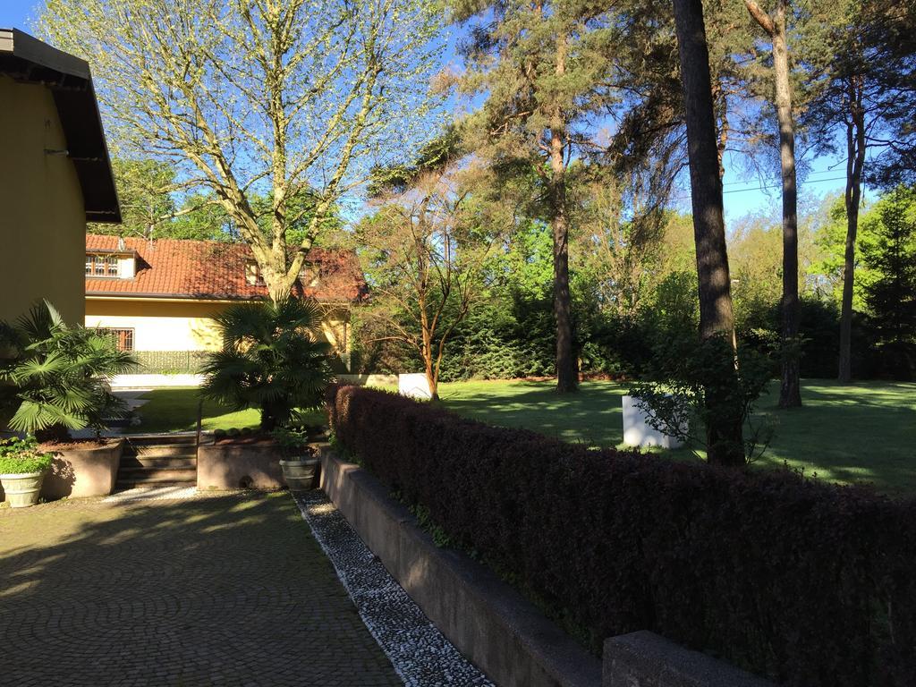 Bed&Garden Bed and Breakfast Cesate Exteriör bild
